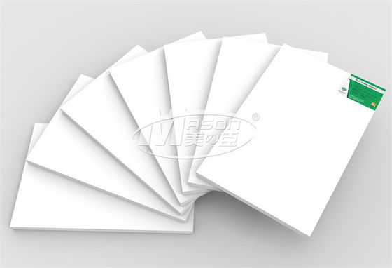 Coupe différente de densité pour classer la feuille blanche 20mm 1220x2440 d'expansion de PVC